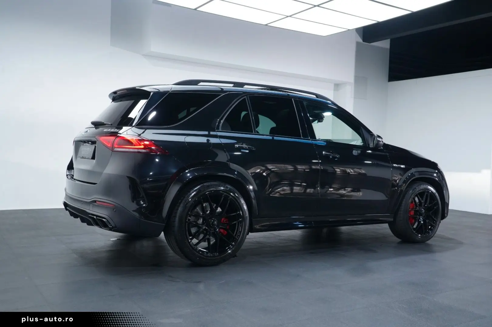 MERCEDES-BENZ GLE 63 S AMG 4M  9G AHK BURM® DISTR  PANO MMRY