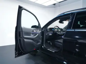 MERCEDES-BENZ GLE 63 S AMG 4M  9G AHK BURM® DISTR  PANO MMRY