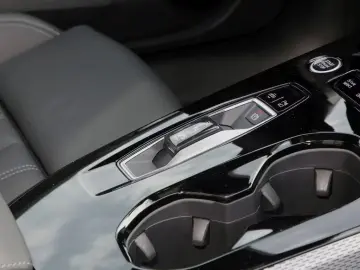 Audi A5 Avant 2.0 TFSI S Line edition one