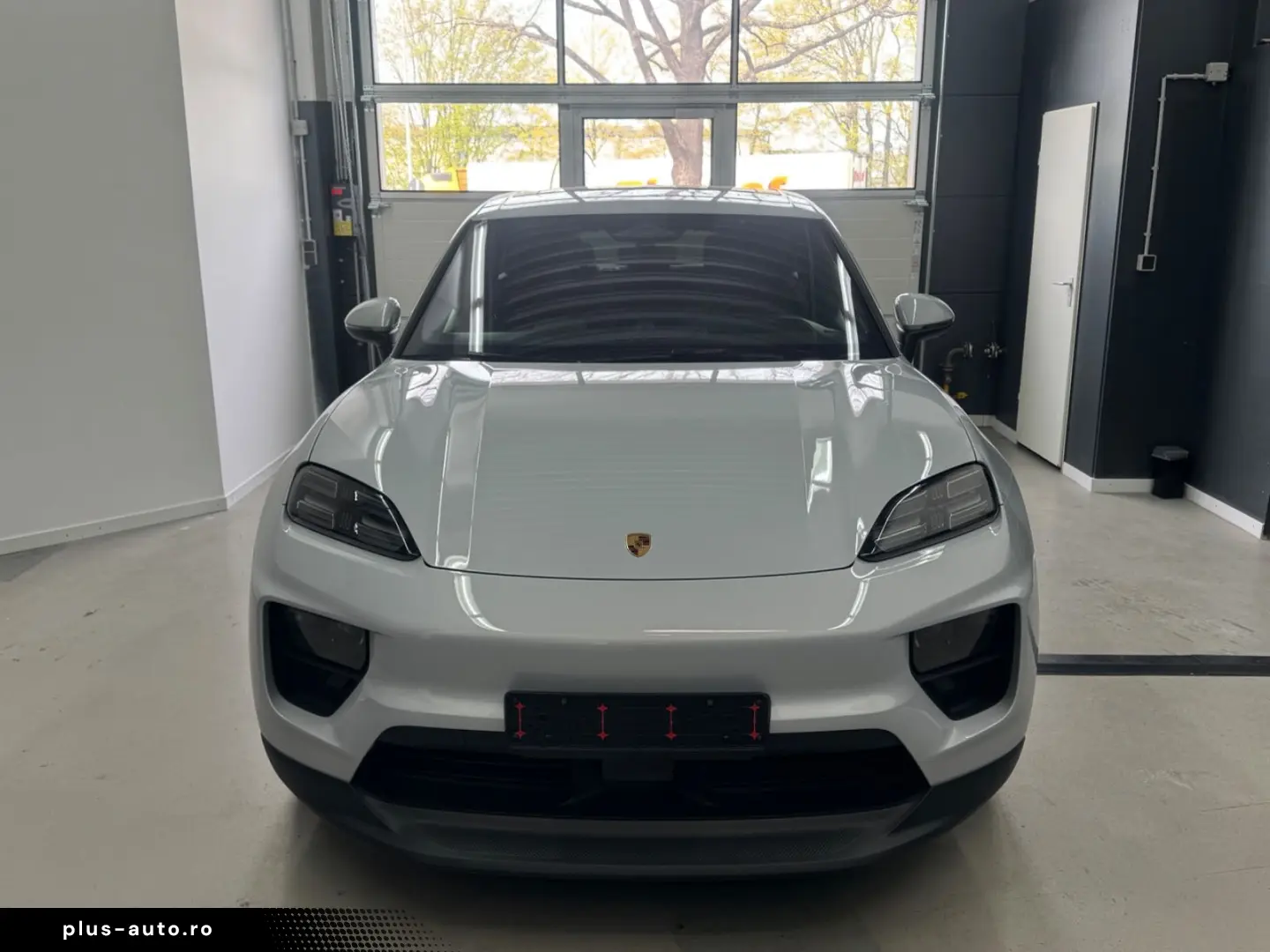 PORSCHE Macan 4 HeadUp 2xDisplay Pano ACC 22  Carbon