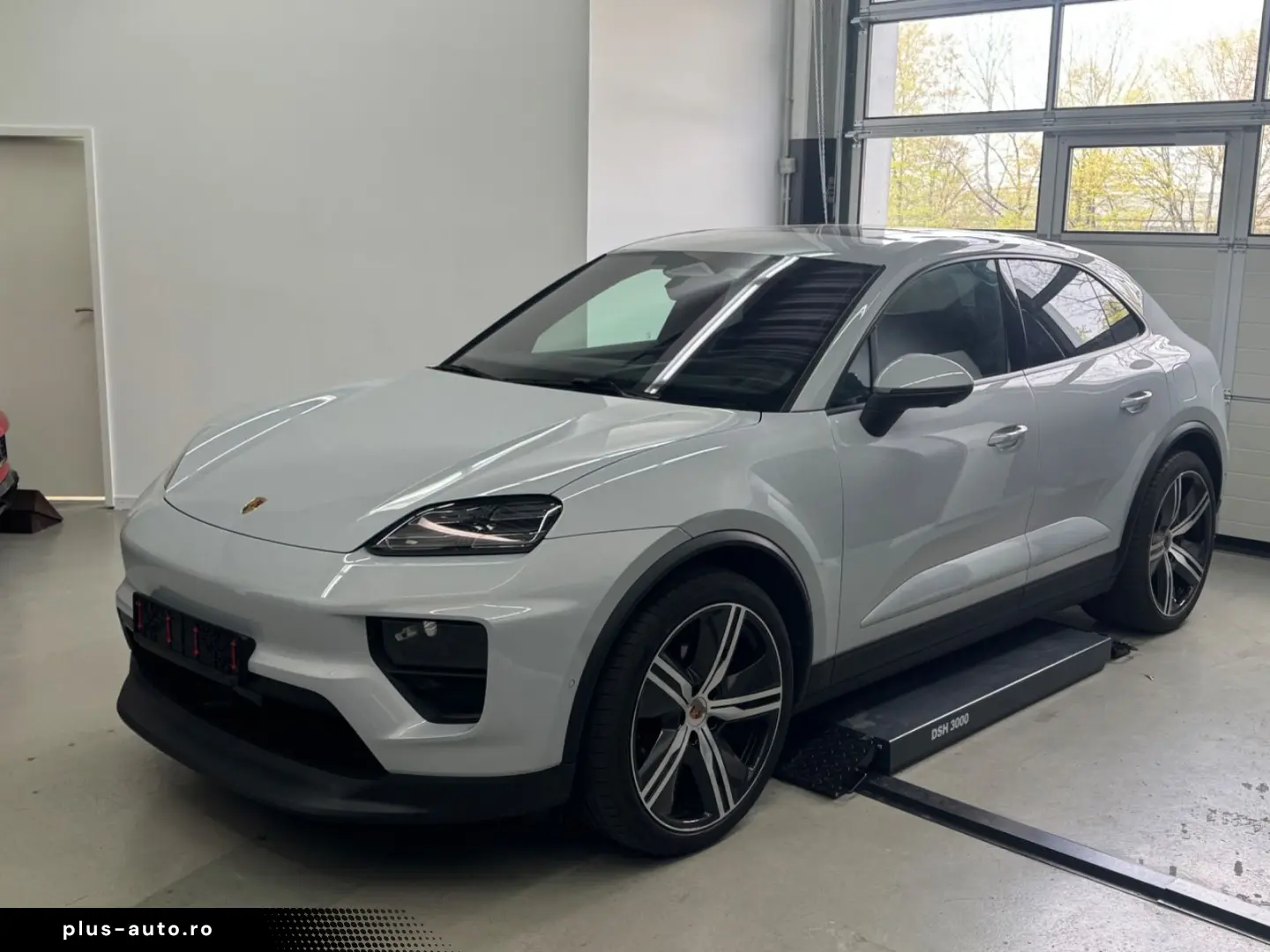 PORSCHE Macan 4 HeadUp 2xDisplay Pano ACC 22  Carbon