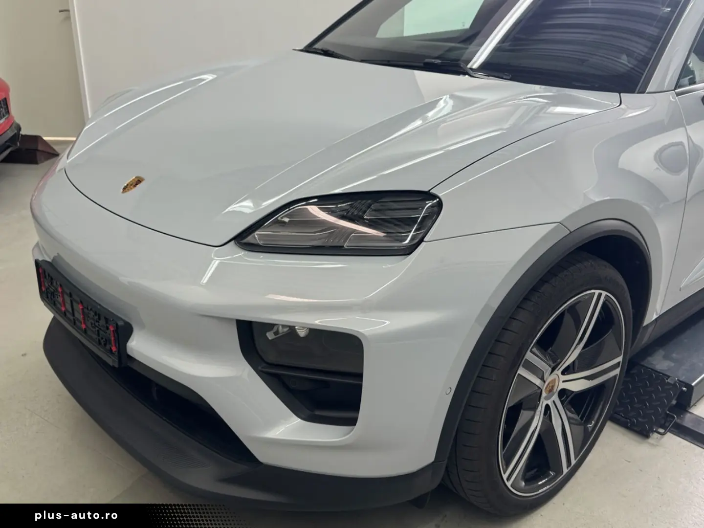 PORSCHE Macan 4 HeadUp 2xDisplay Pano ACC 22  Carbon