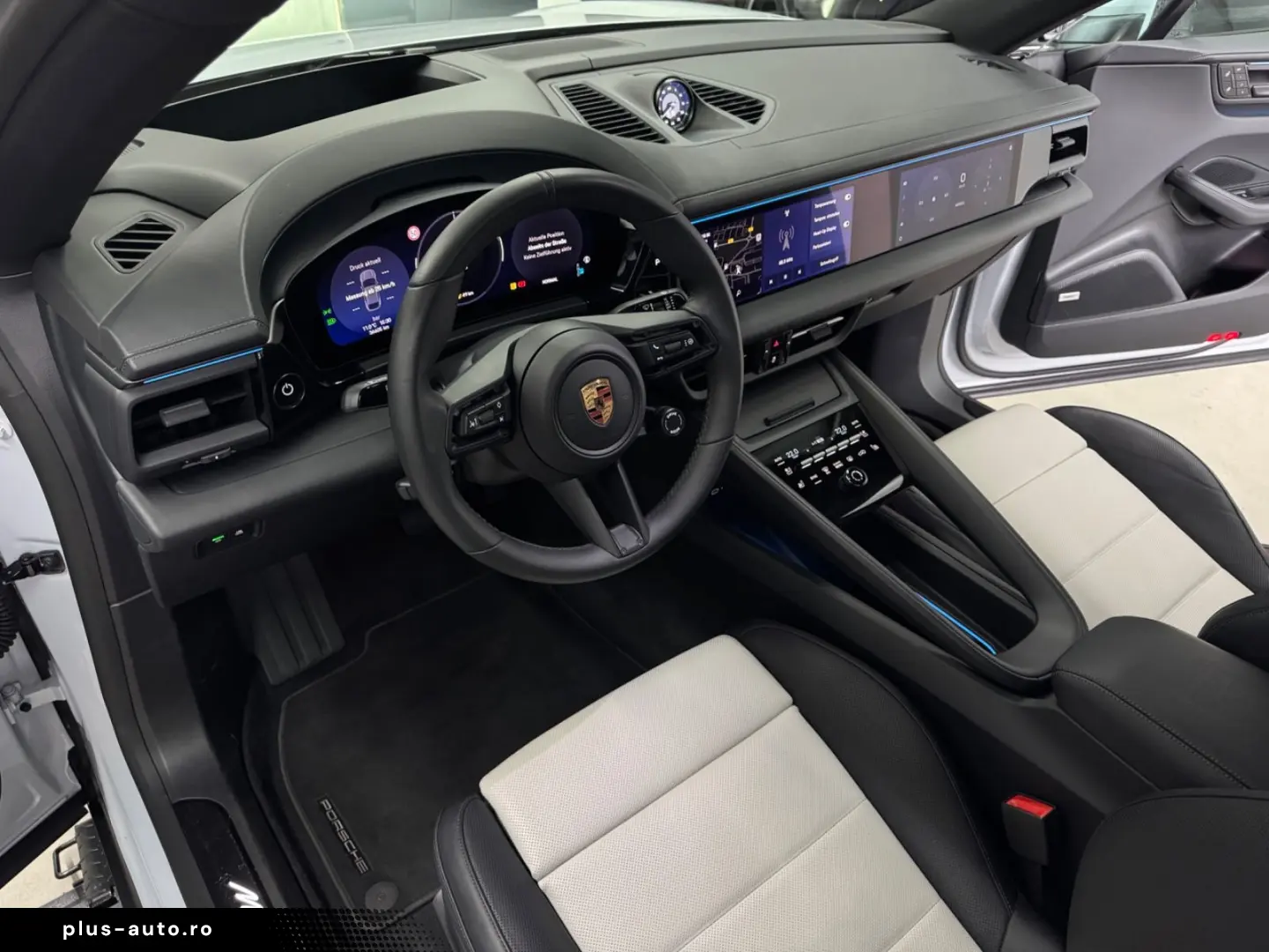 PORSCHE Macan 4 HeadUp 2xDisplay Pano ACC 22  Carbon