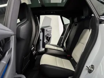 PORSCHE Macan 4 HeadUp 2xDisplay Pano ACC 22  Carbon