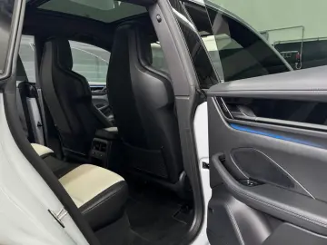 PORSCHE Macan 4 HeadUp 2xDisplay Pano ACC 22  Carbon