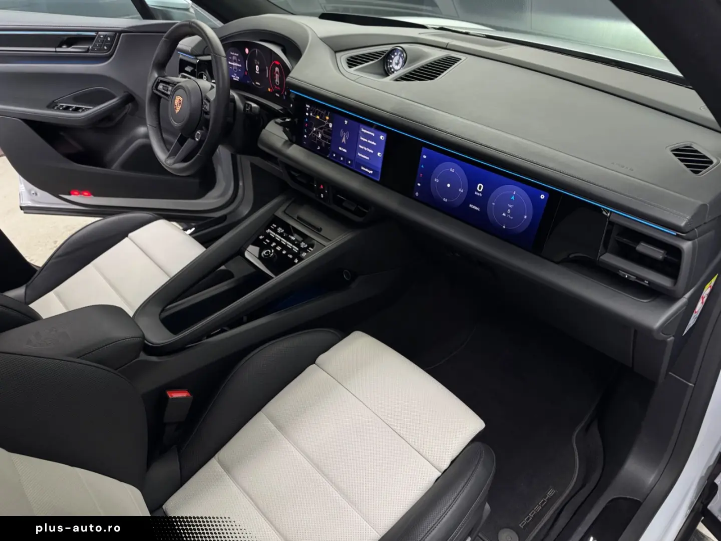 PORSCHE Macan 4 HeadUp 2xDisplay Pano ACC 22  Carbon