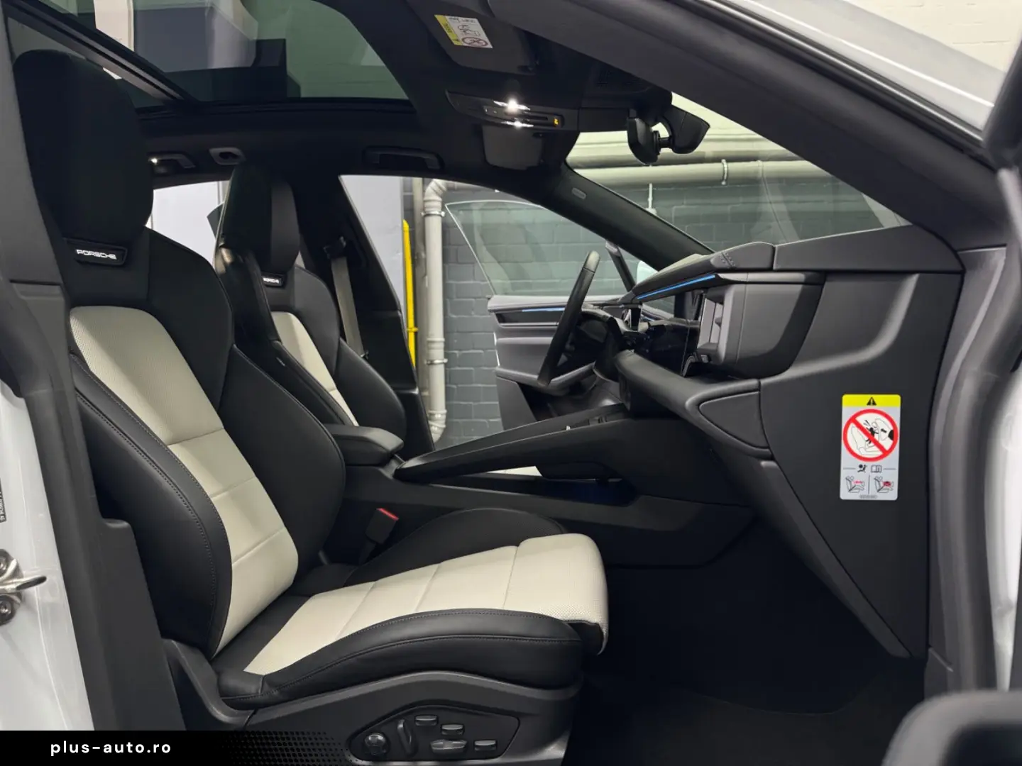 PORSCHE Macan 4 HeadUp 2xDisplay Pano ACC 22  Carbon