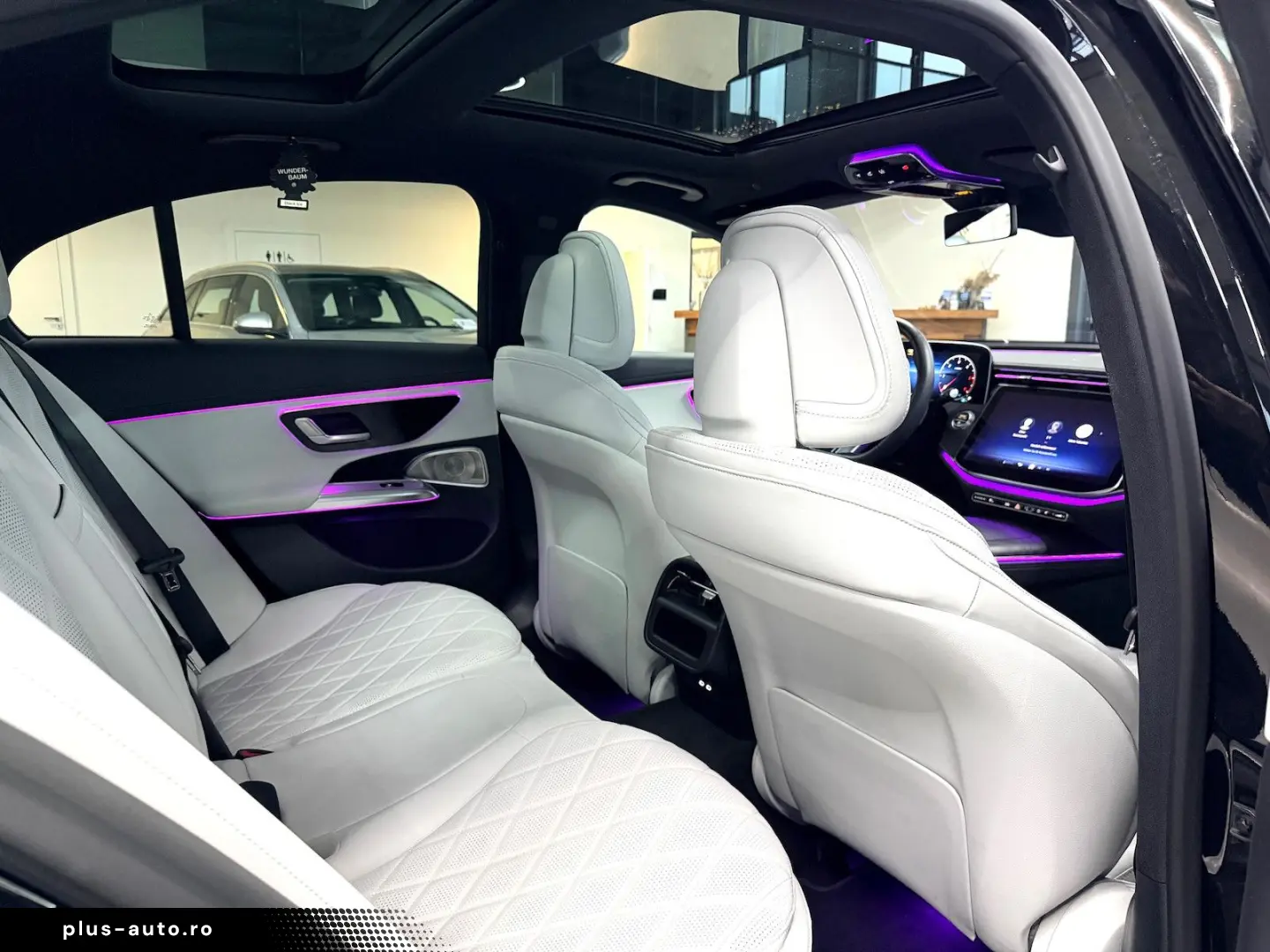 MERCEDES-BENZ E 220 d AMG Night Pano 360 -K DISTRONI&hellip;