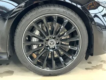 MERCEDES-BENZ E 220 d AMG Night Pano 360 -K DISTRONI&hellip;