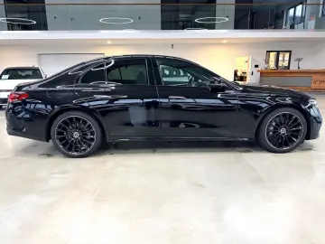 MERCEDES-BENZ E 220 d AMG Night Pano 360 -K DISTRONI&hellip;