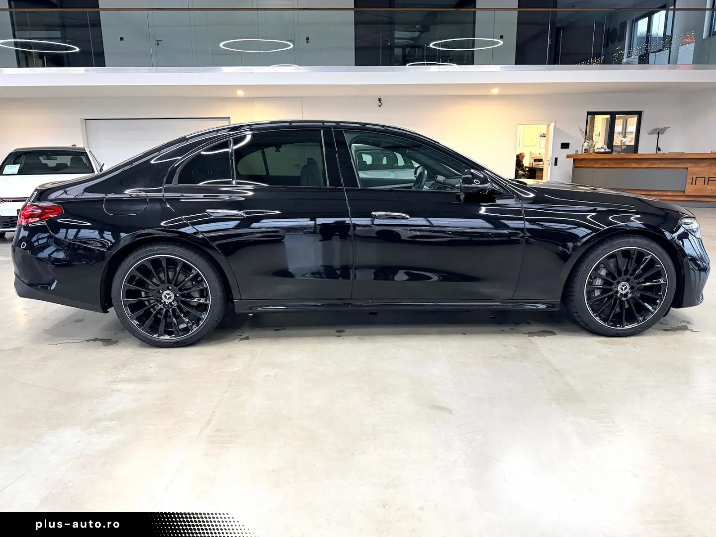 MERCEDES-BENZ E 220 d AMG Night Pano 360 -K DISTRONI&hellip;