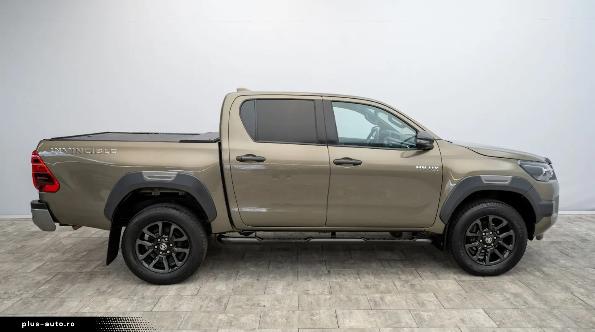 TOYOTA Hilux 2.8 D4-D INVINCIBLE AHK Rollo Assistenz