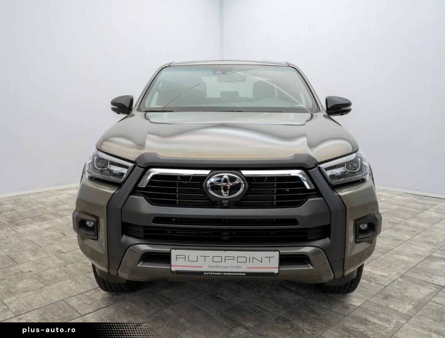 TOYOTA Hilux 2.8 D4-D INVINCIBLE AHK Rollo Assistenz