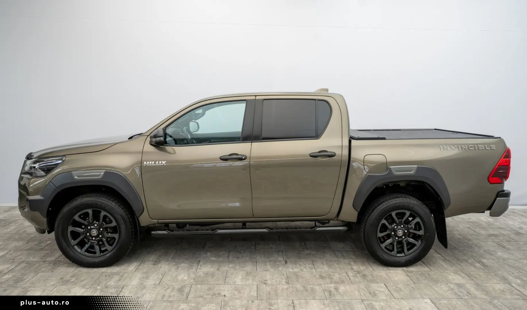 TOYOTA Hilux 2.8 D4-D INVINCIBLE AHK Rollo Assistenz