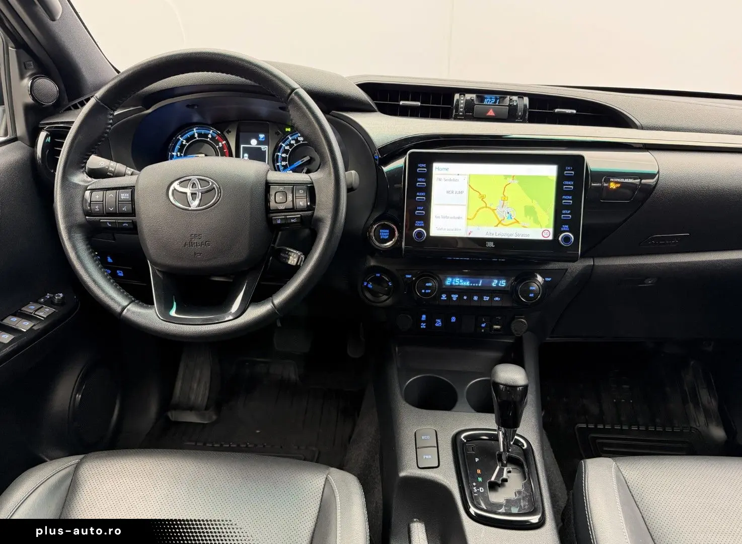 TOYOTA Hilux 2.8 D4-D INVINCIBLE AHK Rollo Assistenz