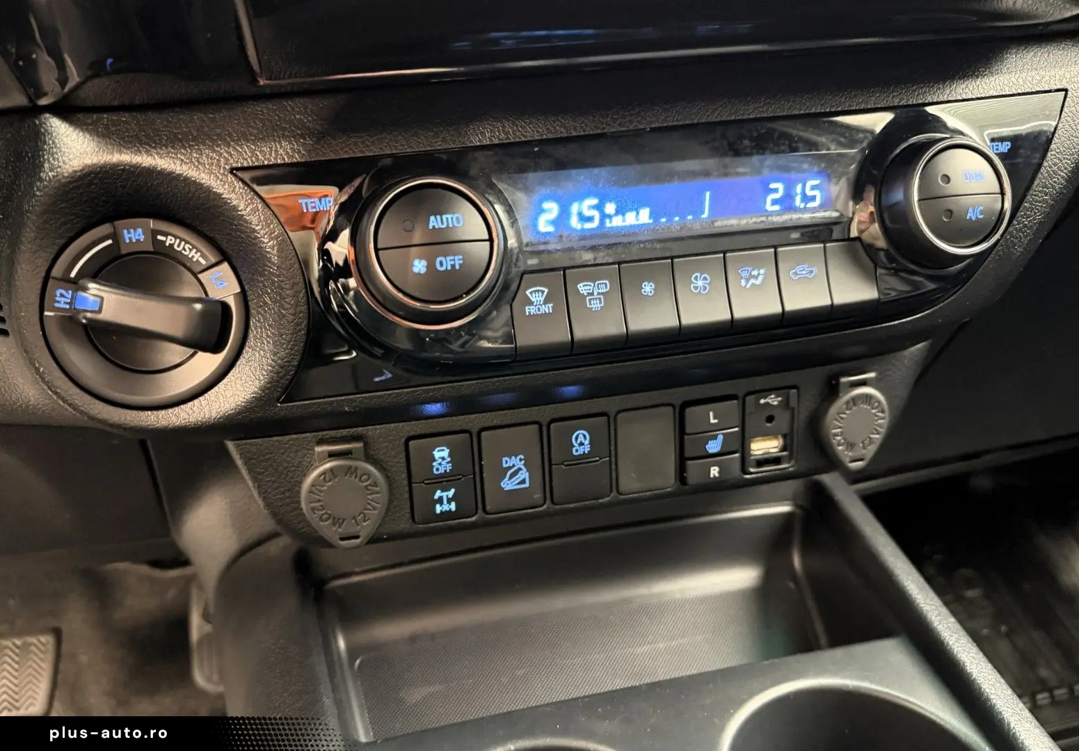 TOYOTA Hilux 2.8 D4-D INVINCIBLE AHK Rollo Assistenz