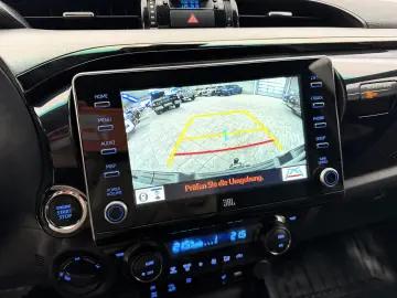 TOYOTA Hilux 2.8 D4-D INVINCIBLE AHK Rollo Assistenz