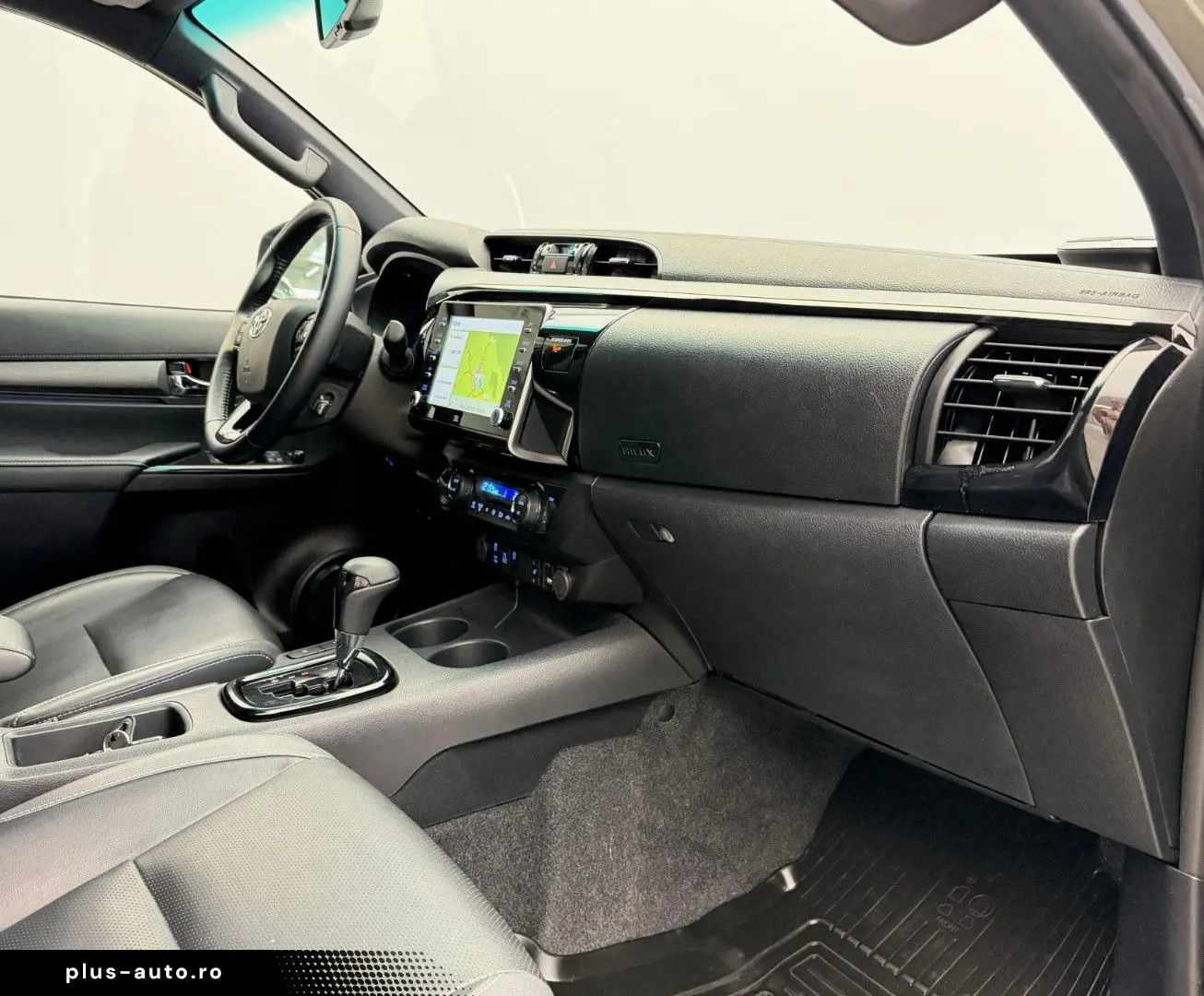 TOYOTA Hilux 2.8 D4-D INVINCIBLE AHK Rollo Assistenz