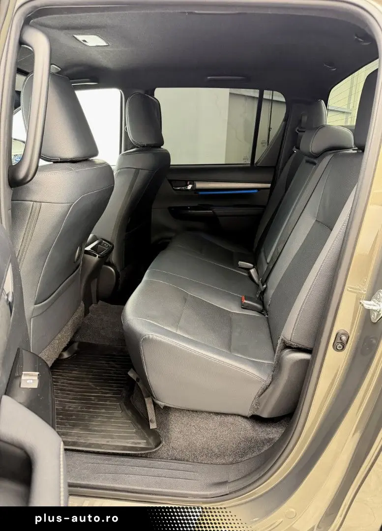 TOYOTA Hilux 2.8 D4-D INVINCIBLE AHK Rollo Assistenz