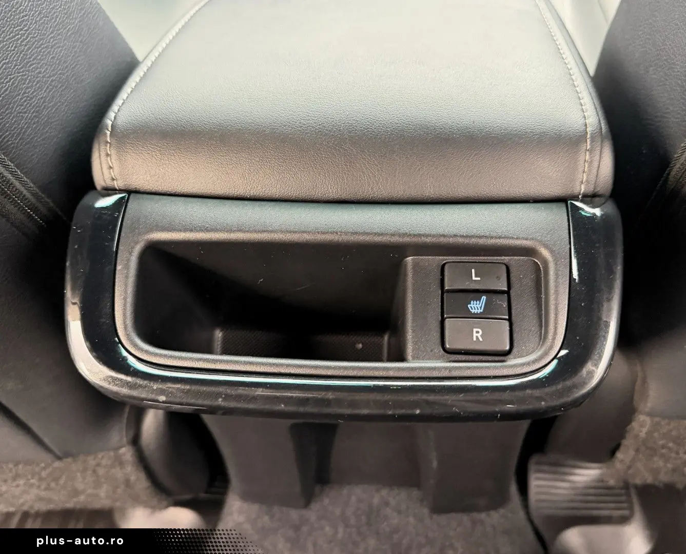 TOYOTA Hilux 2.8 D4-D INVINCIBLE AHK Rollo Assistenz