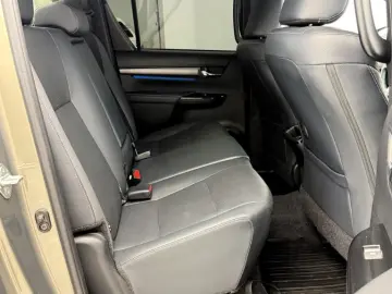 TOYOTA Hilux 2.8 D4-D INVINCIBLE AHK Rollo Assistenz