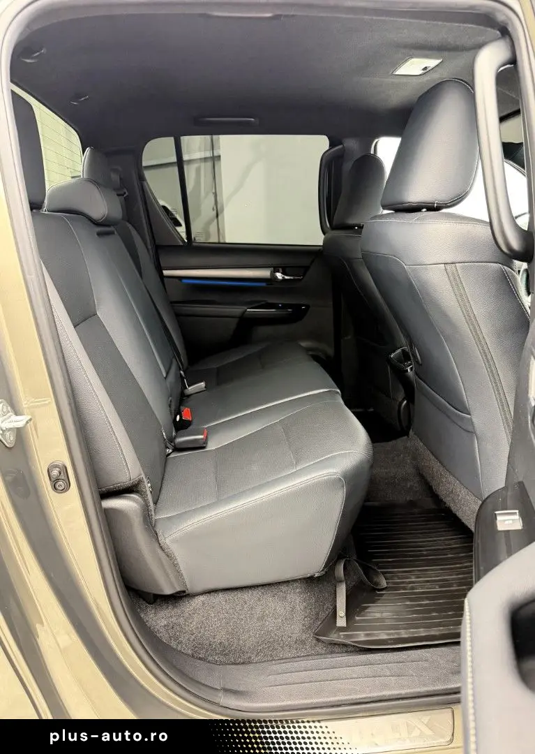 TOYOTA Hilux 2.8 D4-D INVINCIBLE AHK Rollo Assistenz