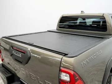 TOYOTA Hilux 2.8 D4-D INVINCIBLE AHK Rollo Assistenz