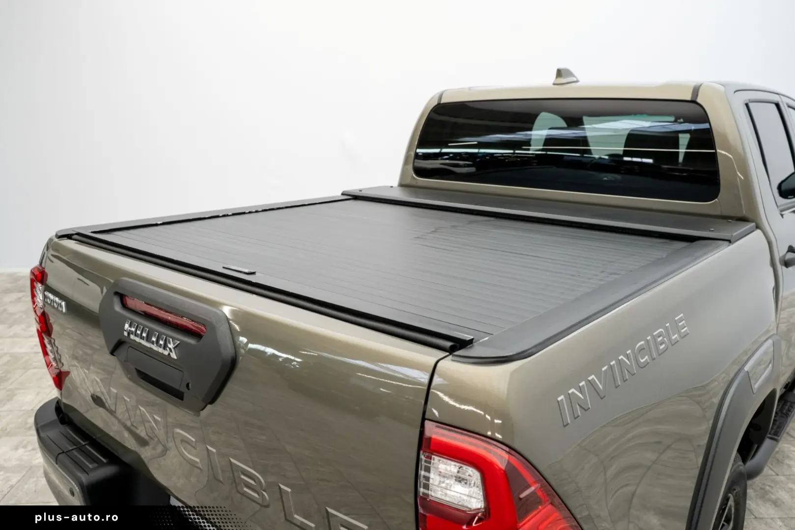 TOYOTA Hilux 2.8 D4-D INVINCIBLE AHK Rollo Assistenz