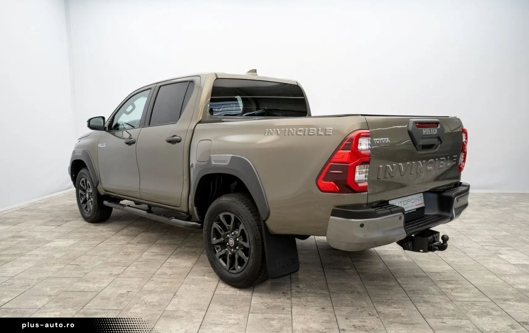 TOYOTA Hilux 2.8 D4-D INVINCIBLE AHK Rollo Assistenz