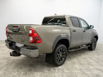 TOYOTA Hilux 2.8 D4-D INVINCIBLE AHK Rollo Assistenz