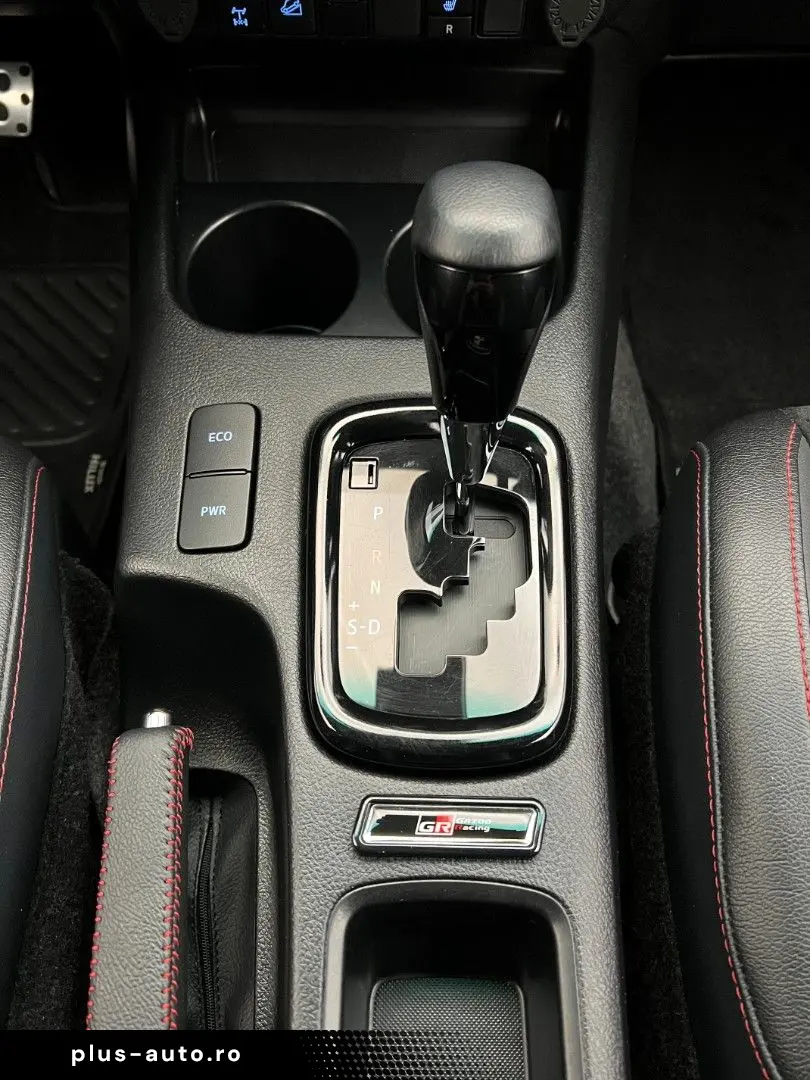 TOYOTA Hilux 2.8 D4-D GR Sport  Rollo AHK