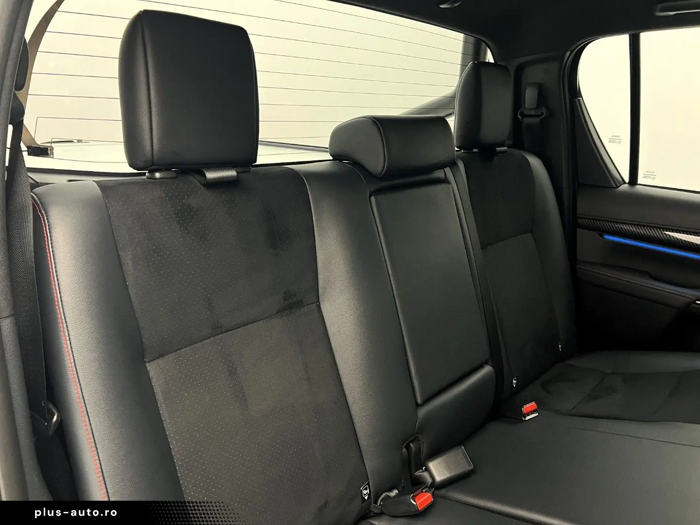 TOYOTA Hilux 2.8 D4-D GR Sport  Rollo AHK