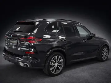 BMW X5 xDrive30d 3x M SPORT PANO ICONIC INDIVIDUAL