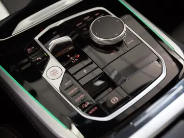 BMW X5 xDrive30d 3x M SPORT PANO ICONIC INDIVIDUAL