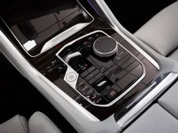 BMW X6 xDrive40d 3x M SPORT PANO ICONIC INDIVIDUAL