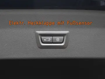 BMW X4 xDr30d  UVP 92.400€ ACC AHK STHZG INDIVIDUAL