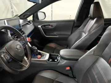 TOYOTA RAV4 Plug-Hybrid 4x4