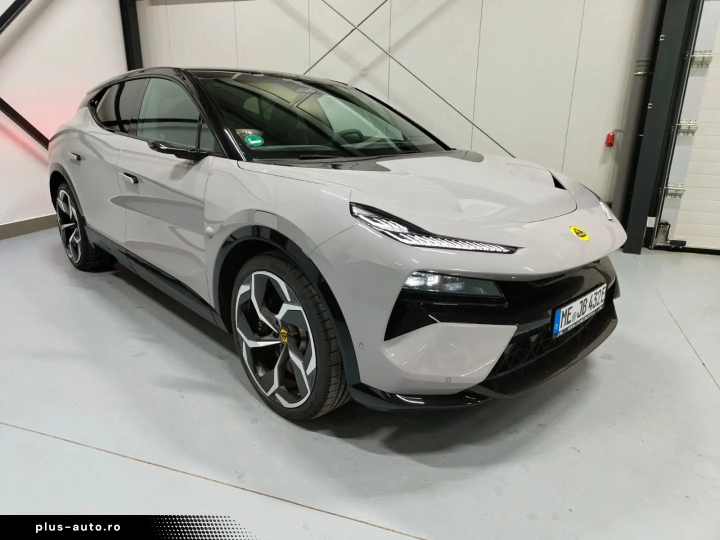 LOTUS Eletre R Carbonpaket Glasdach KEF HUD Aero 23