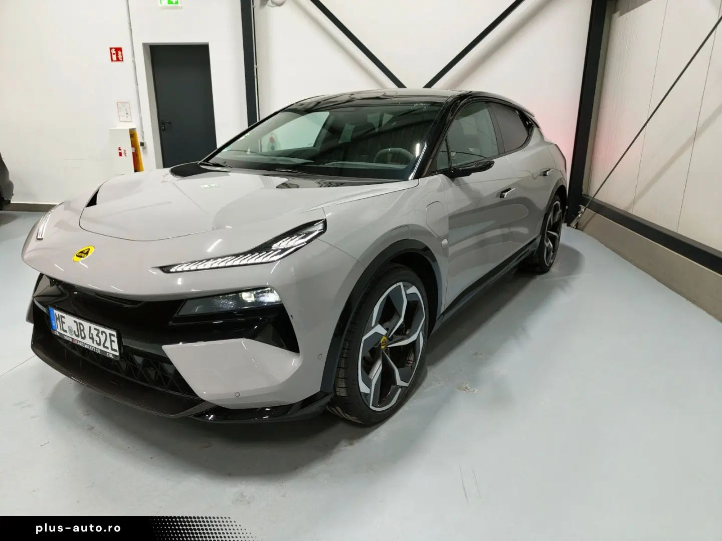 LOTUS Eletre R Carbonpaket Glasdach KEF HUD Aero 23