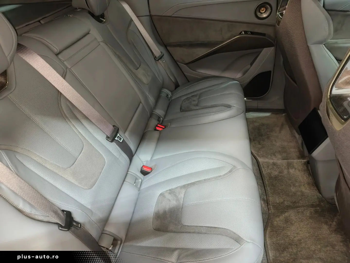 LOTUS Eletre R Carbonpaket Glasdach KEF HUD Aero 23