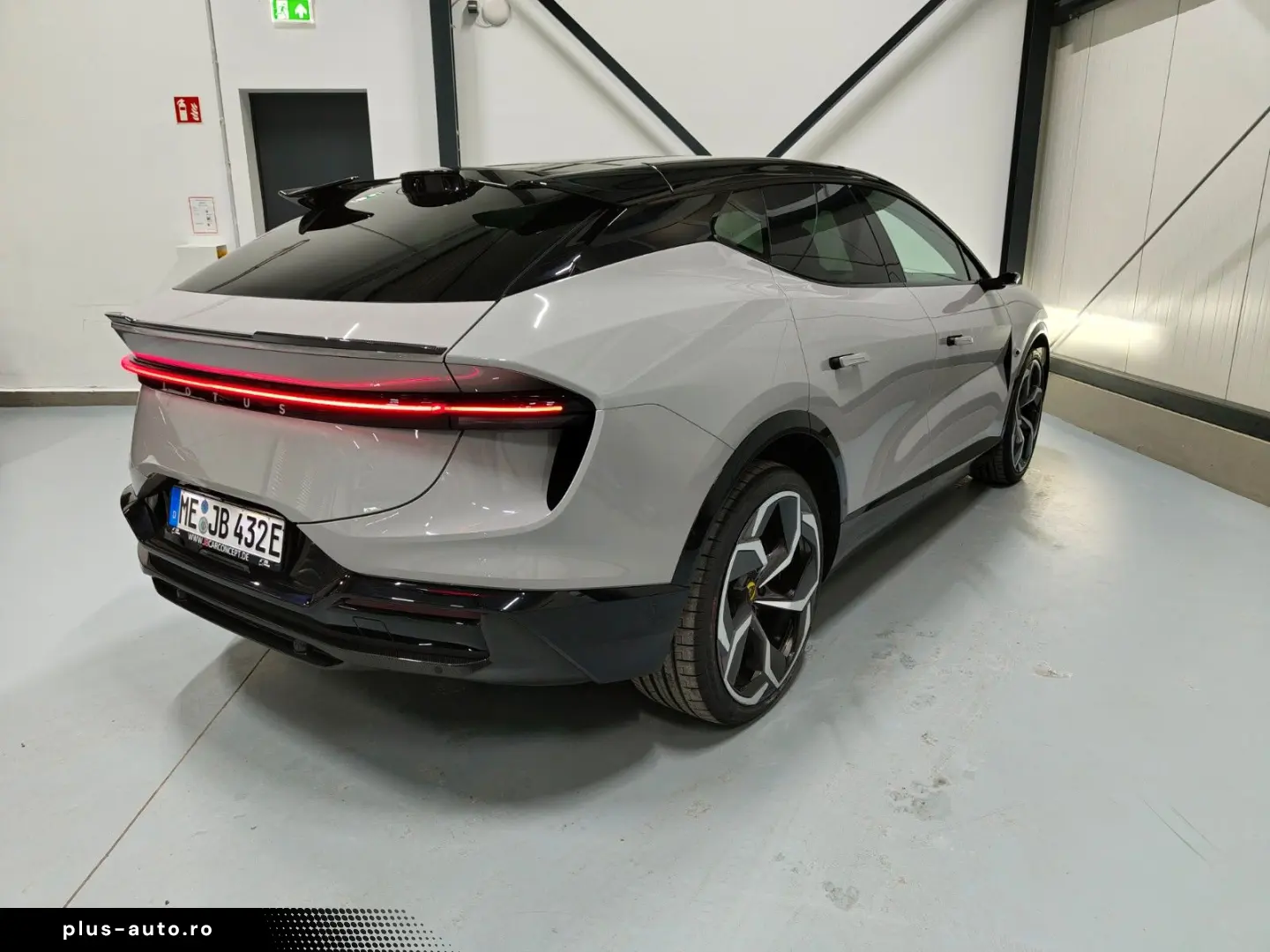 LOTUS Eletre R Carbonpaket Glasdach KEF HUD Aero 23