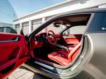 PORSCHE 992 Carrera S   1. Hand   14-Weg   Bose   SHD