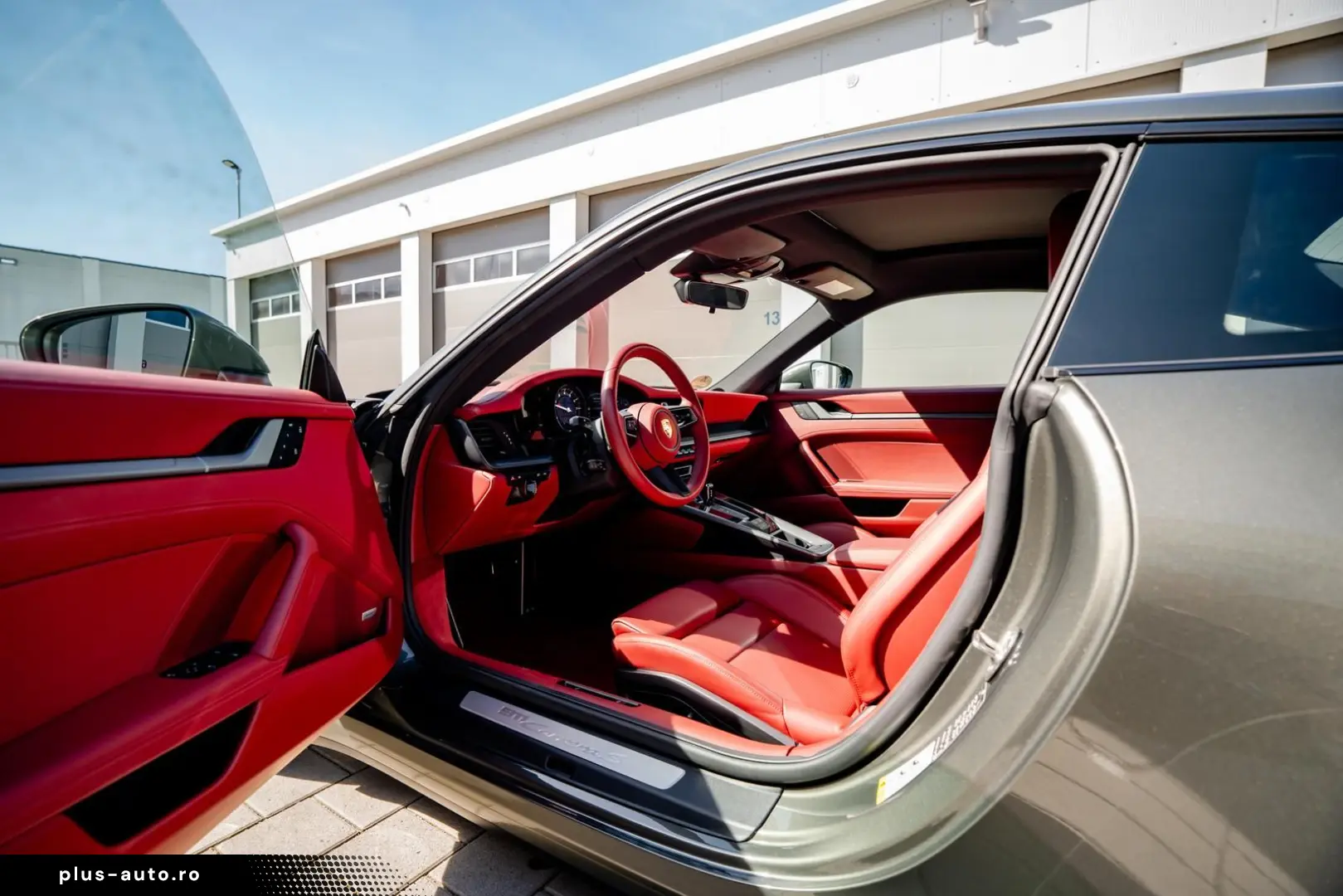 PORSCHE 992 Carrera S   1. Hand   14-Weg   Bose   SHD