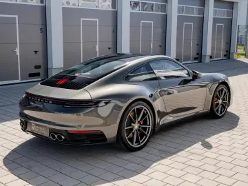 PORSCHE 992 Carrera S   1. Hand   14-Weg   Bose   SHD