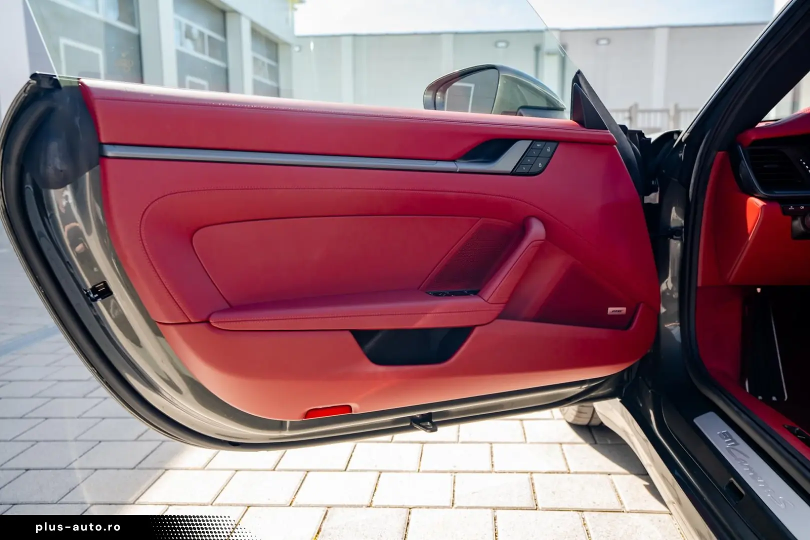 PORSCHE 992 Carrera S   1. Hand   14-Weg   Bose   SHD