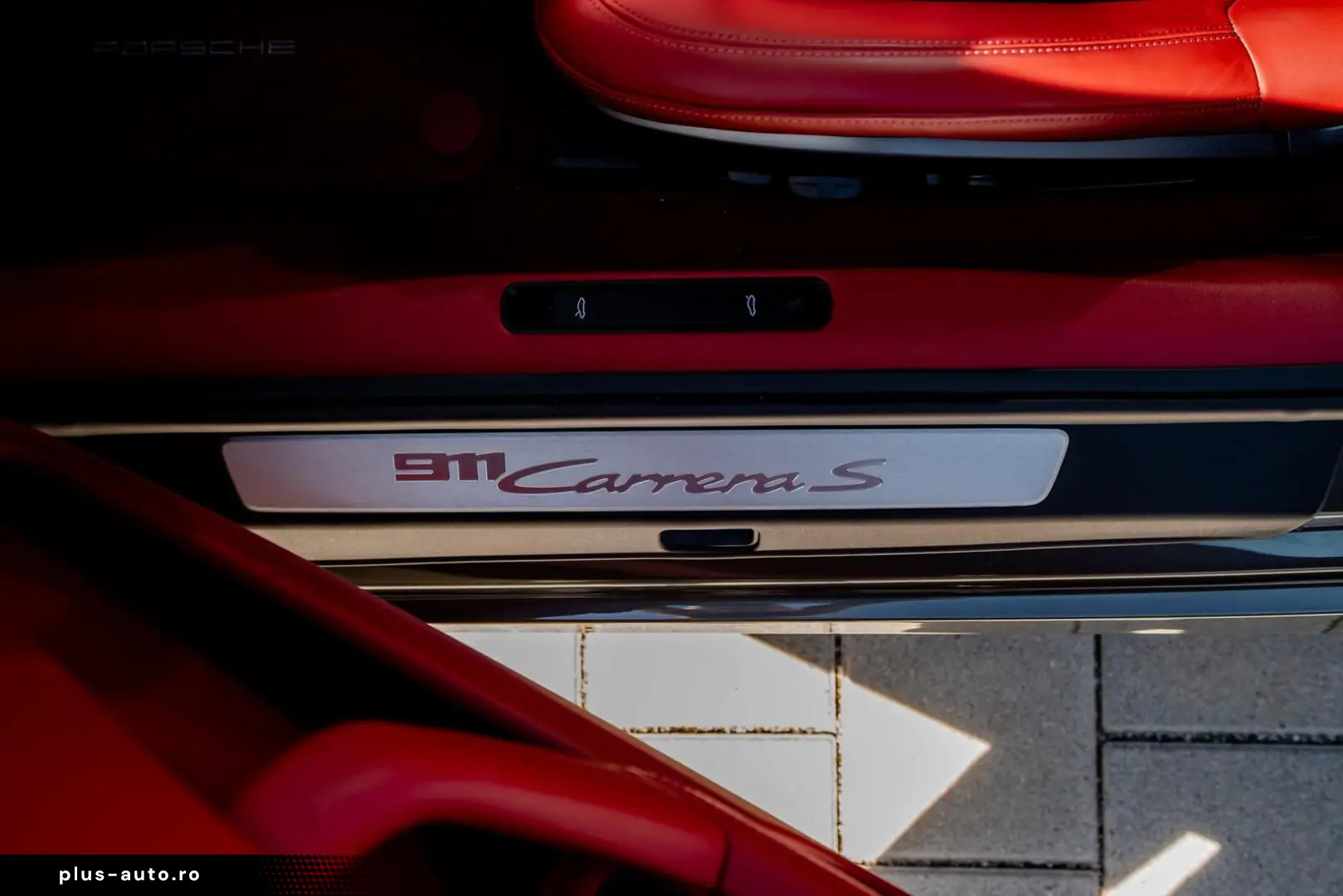 PORSCHE 992 Carrera S   1. Hand   14-Weg   Bose   SHD