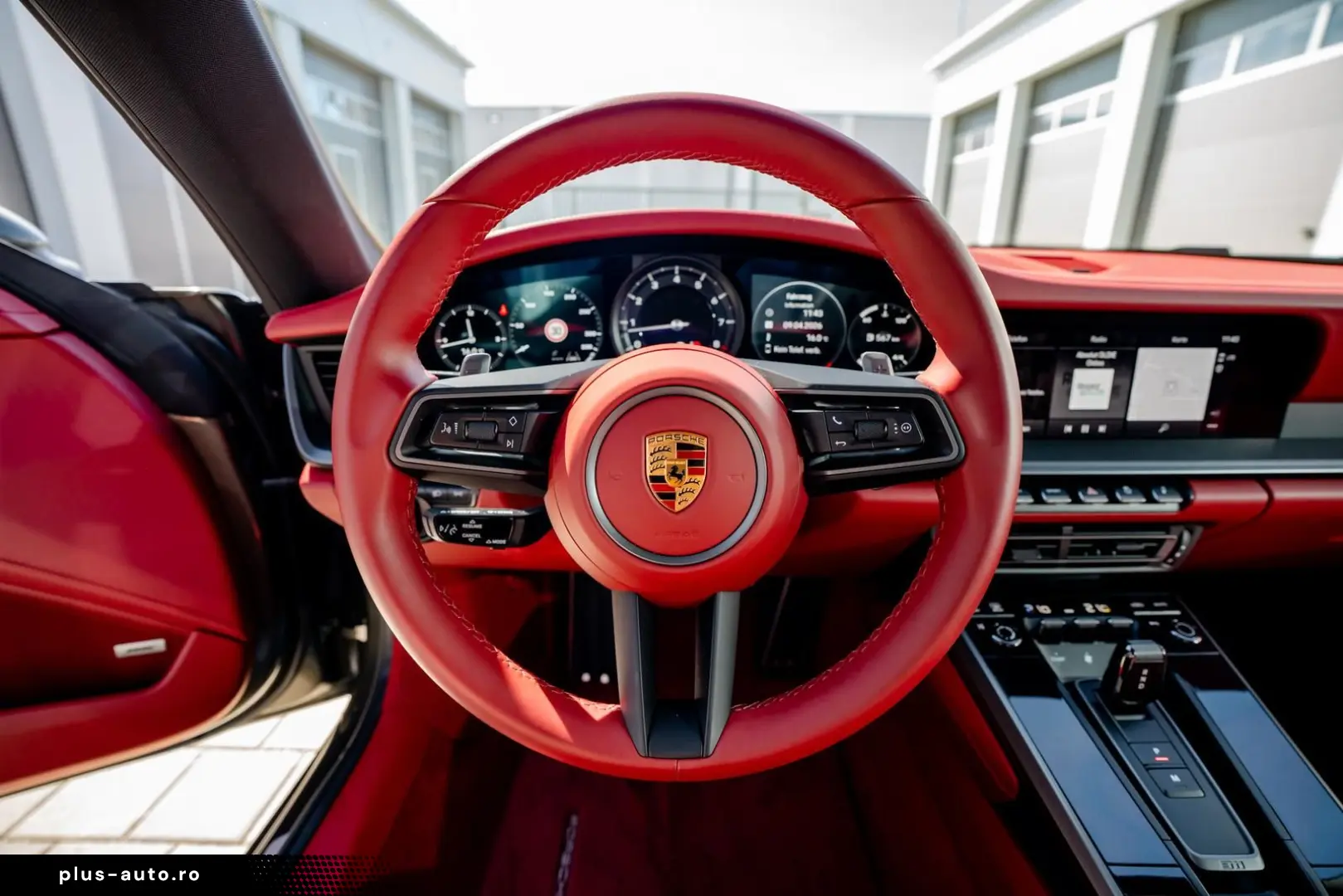 PORSCHE 992 Carrera S   1. Hand   14-Weg   Bose   SHD