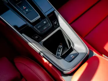 PORSCHE 992 Carrera S   1. Hand   14-Weg   Bose   SHD