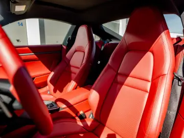 PORSCHE 992 Carrera S   1. Hand   14-Weg   Bose   SHD