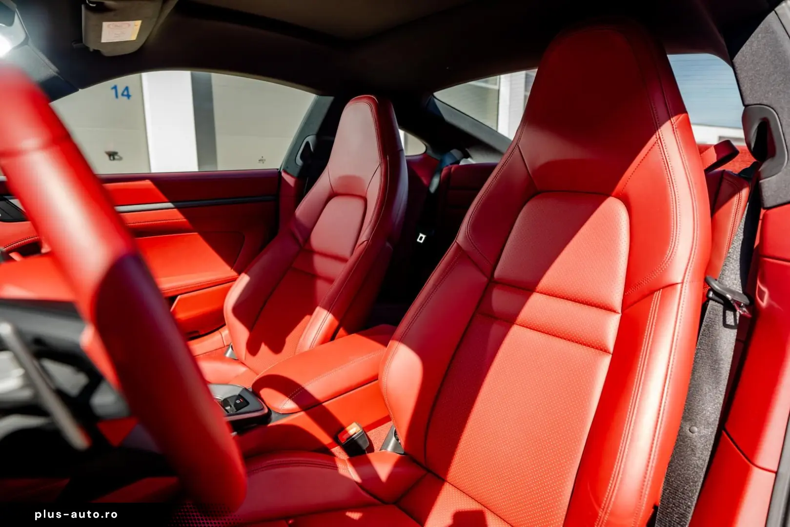 PORSCHE 992 Carrera S   1. Hand   14-Weg   Bose   SHD